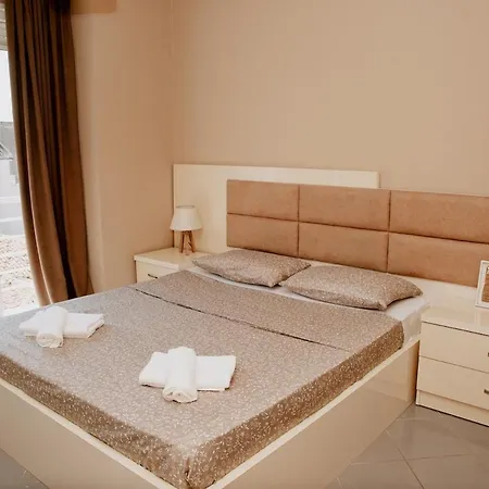 Sunny Skyline Apartment Shkoder